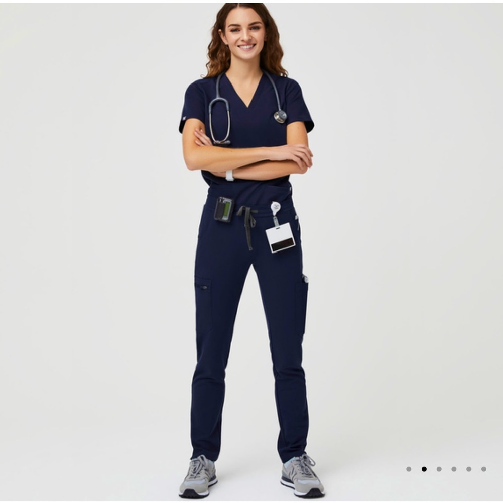 NAVY FIGS PANTS ONLY XS NWT NEVER WORN